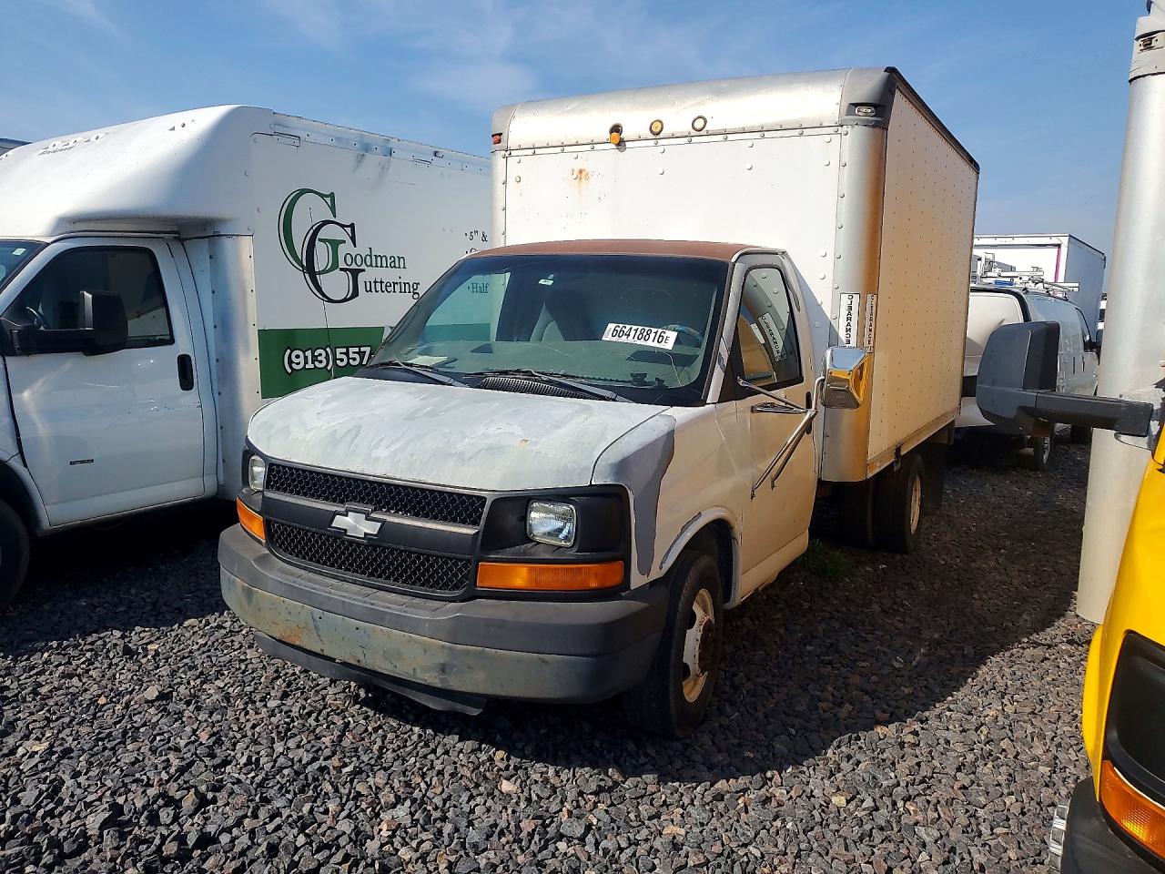 2003 CHEVROLET EXPRESS BOX TRUCK | 1GBHG31U331173029 | UPCARS