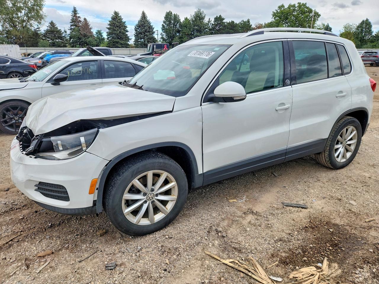 2017 VOLKSWAGEN TIGUAN WOLFSBURG | WVGSV7AX7HW503317 | UPCARS