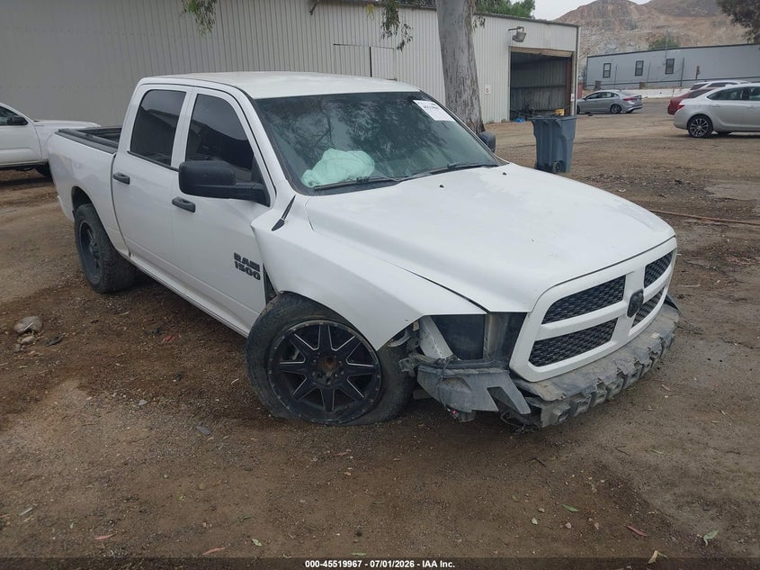 2018 RAM 1500 EXPRESS  4X2 5'7 BOX | 1C6RR6KG7JS337143 | UPCARS