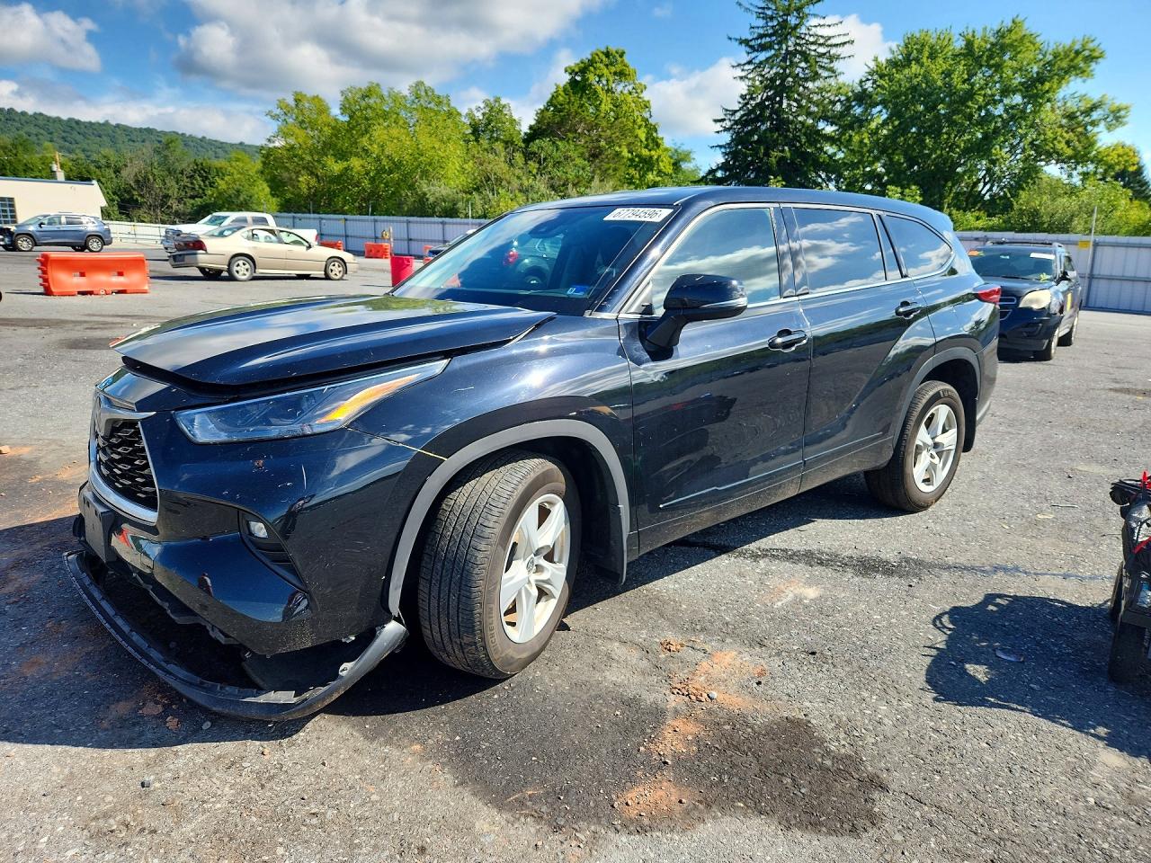 2022 TOYOTA HIGHLANDER LE | 5TDBZRBH9NS255904 | UPCARS