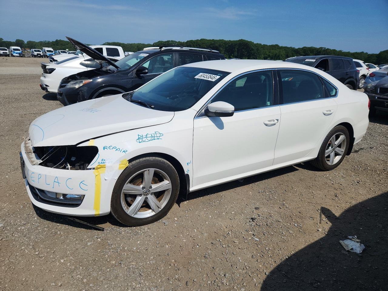 2015 VOLKSWAGEN PASSAT S | 1VWAT7A30FC094088 | UPCARS