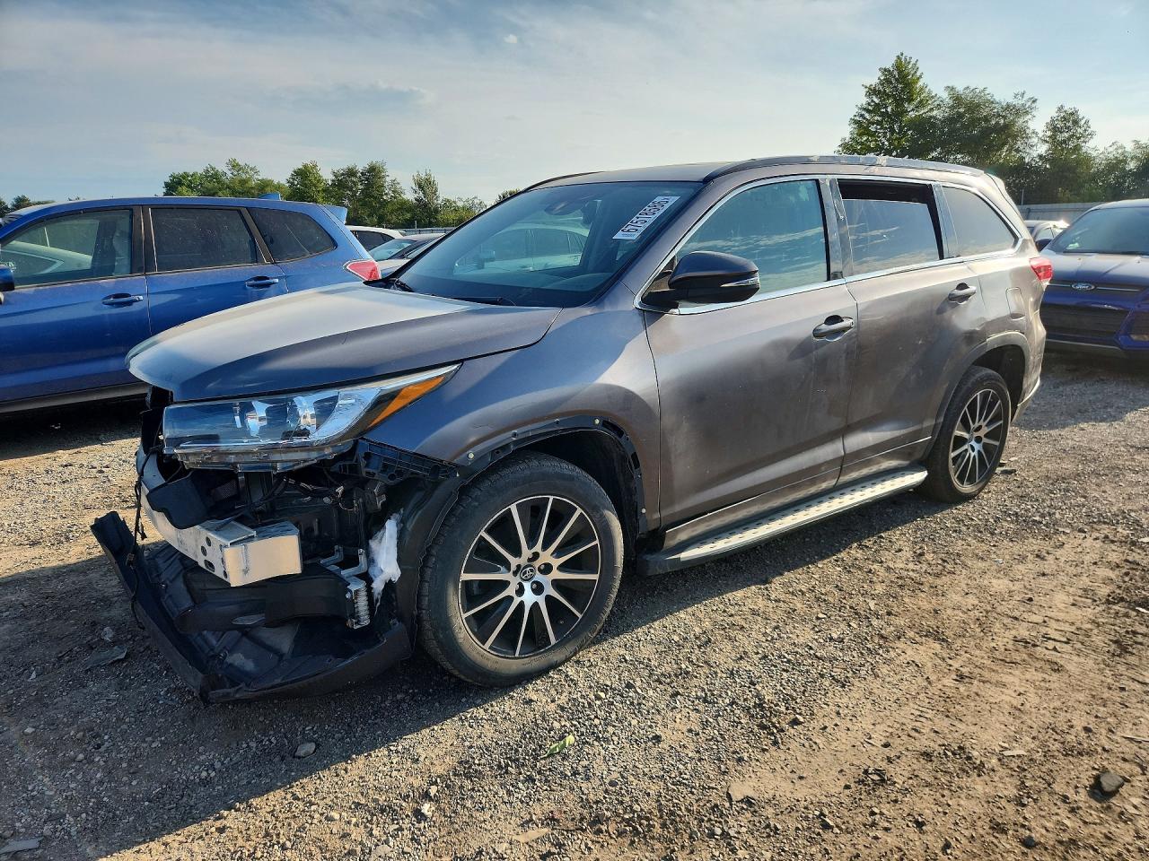 2017 TOYOTA HIGHLANDER SE | 5TDKZRFH4HS520095 | UPCARS