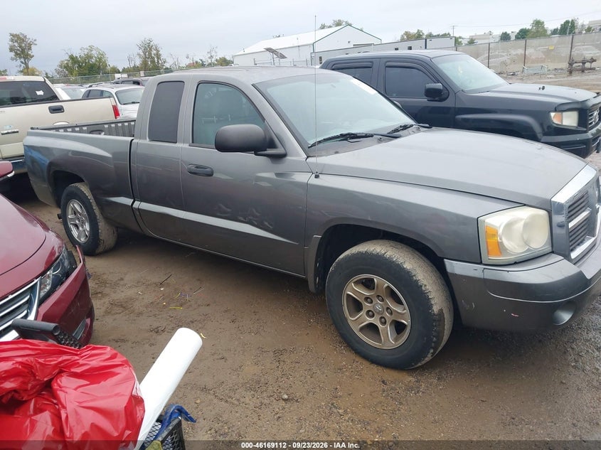 2007 DODGE DAKOTA SLT | 1D7HE42N27S228347 | UPCARS