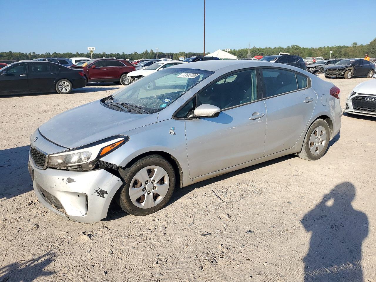 2018 KIA FORTE LX | 3KPFK4A75JE261365 | UPCARS