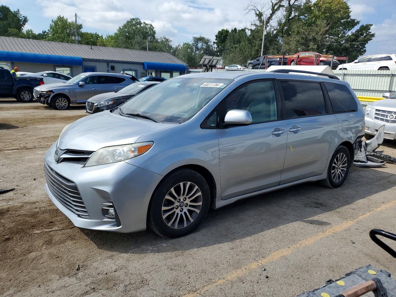 2019 TOYOTA SIENNA XLE 8-PASSENGER | 5TDYZ3DC3KS977485 | UPCARS