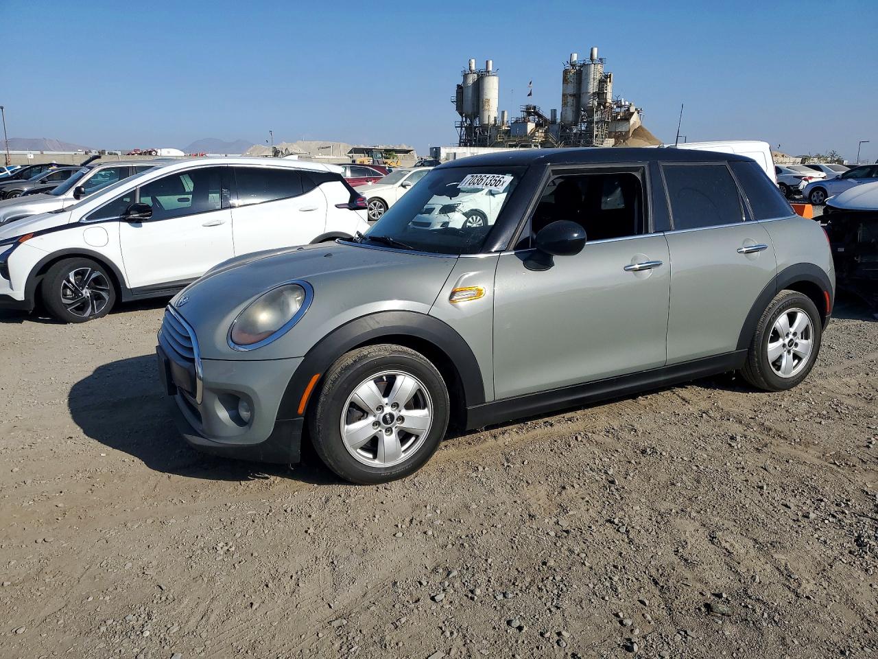 2015 MINI COOPER | WMWXS5C58FT829402 | UPCARS