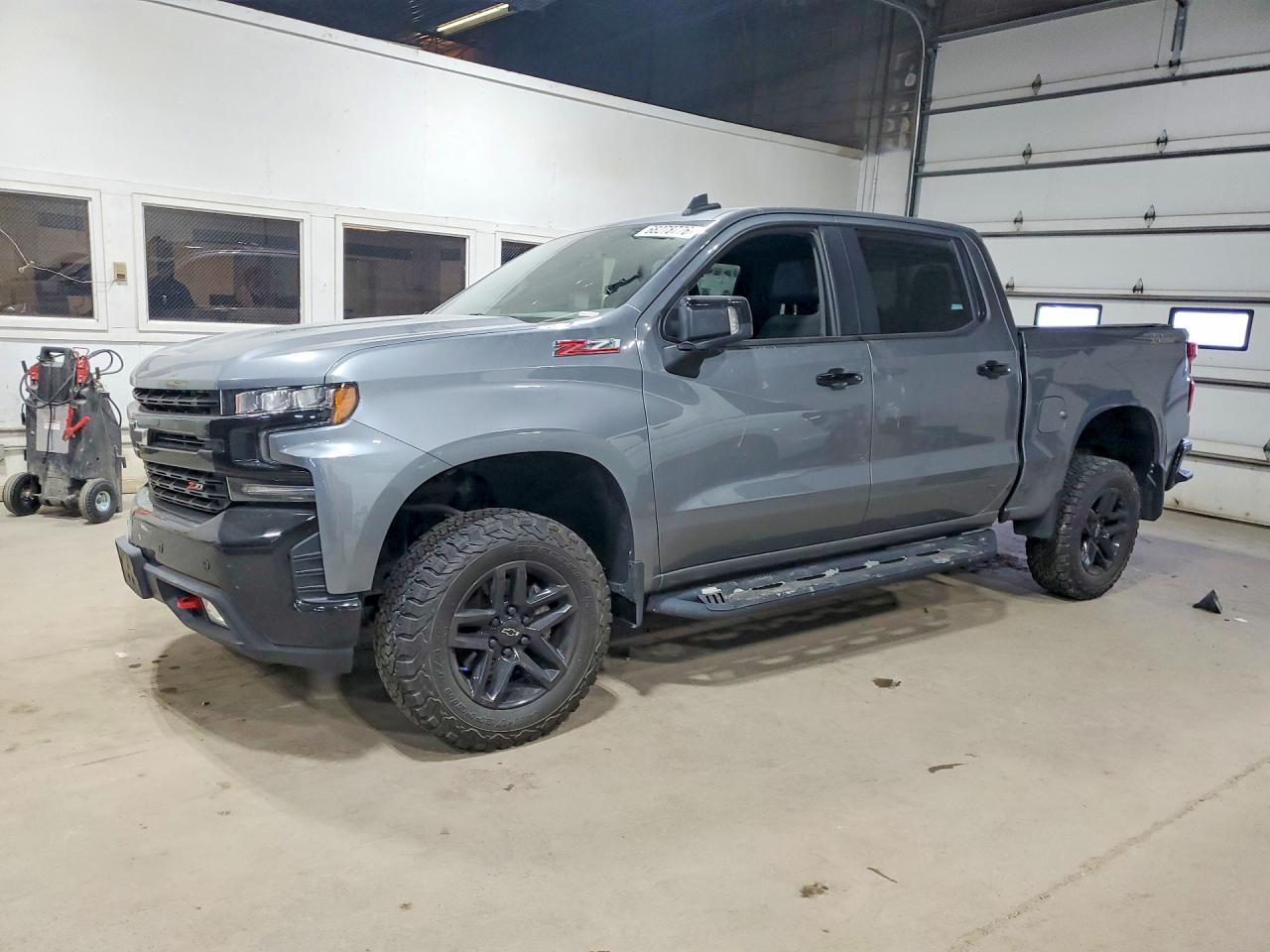 2020 CHEVROLET SILVERADO K1500 LT TRAIL BOSS | 1GCPYFEL3LZ220665 | UPCARS