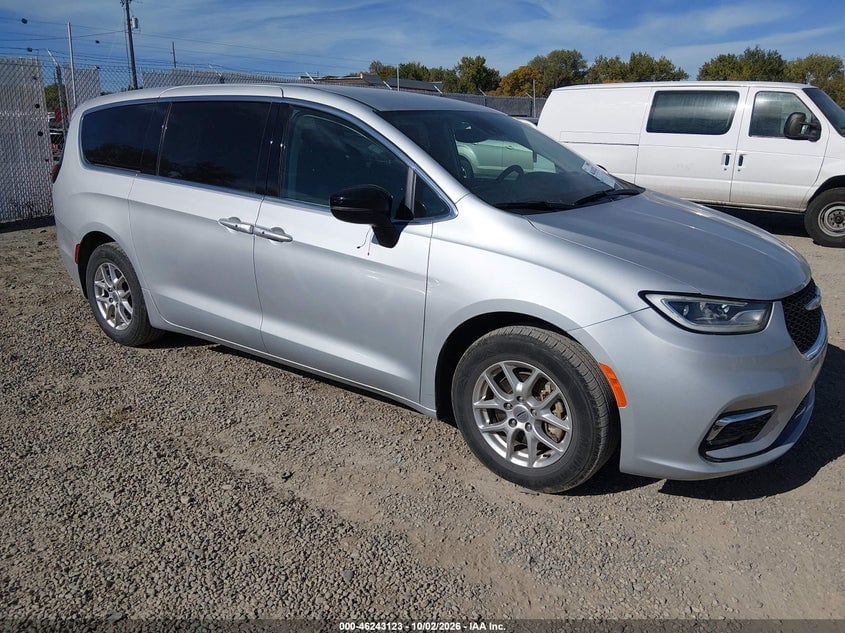 2024 CHRYSLER PACIFICA TOURING L | 2C4RC1BG8RR132747 | UPCARS