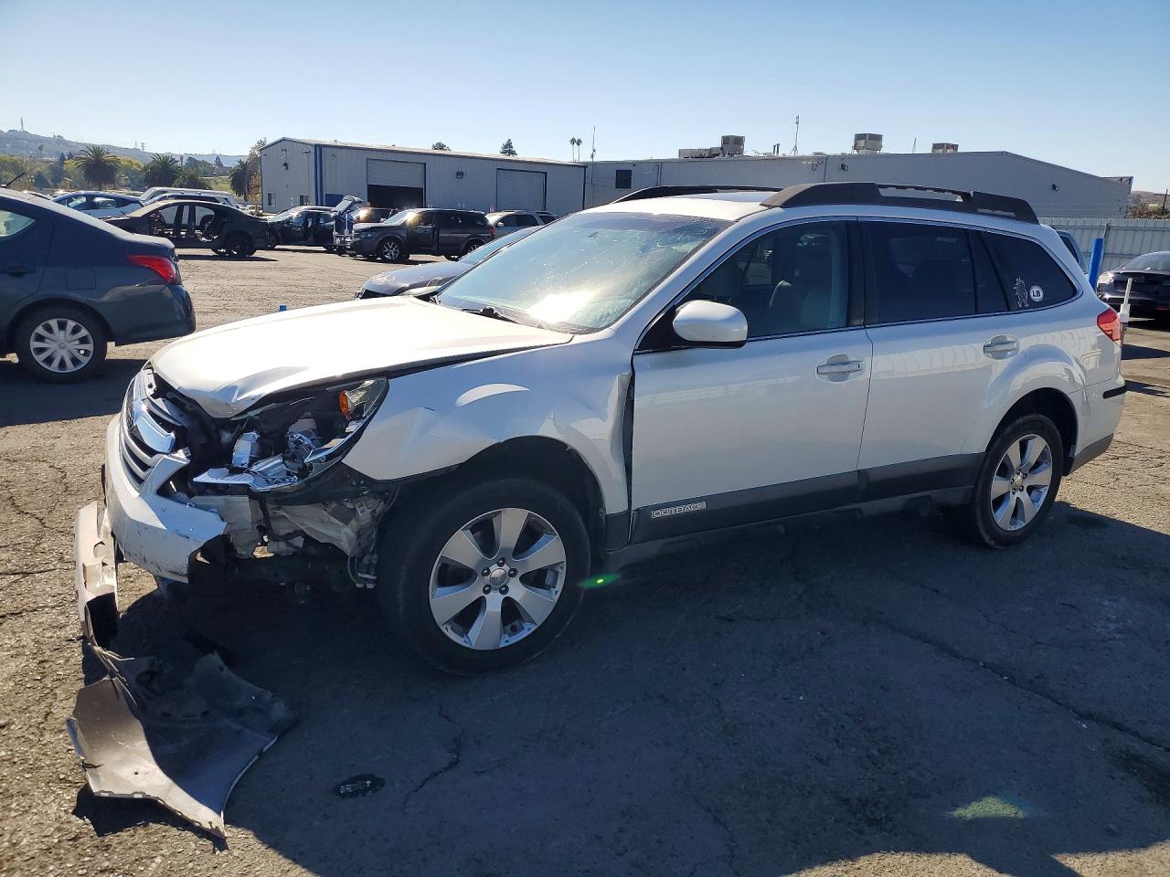 2011 SUBARU OUTBACK 2.5I LIMITED | 4S4BRBLC2B3313659 | UPCARS