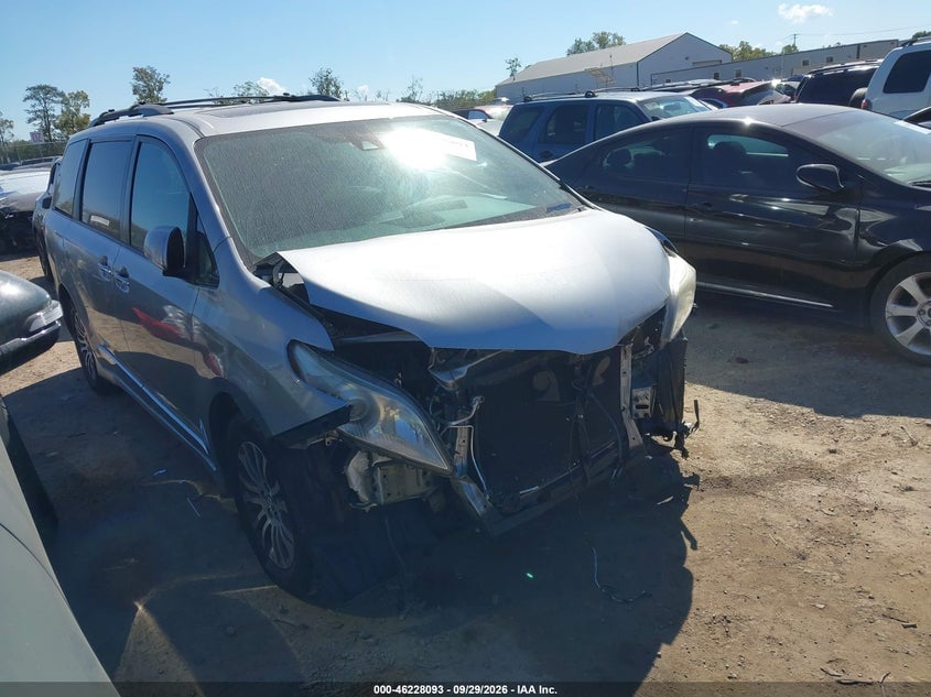 2018 TOYOTA SIENNA XLE PREMIUM 8 PASSENGER | 5TDYZ3DC8JS928359 | UPCARS