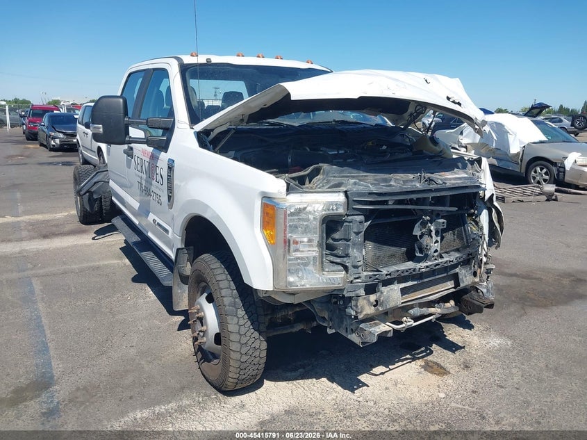 2017 FORD F-350 CHASSIS LARIAT/XL/XLT | 1FD8W3HT2HED46689 | UPCARS