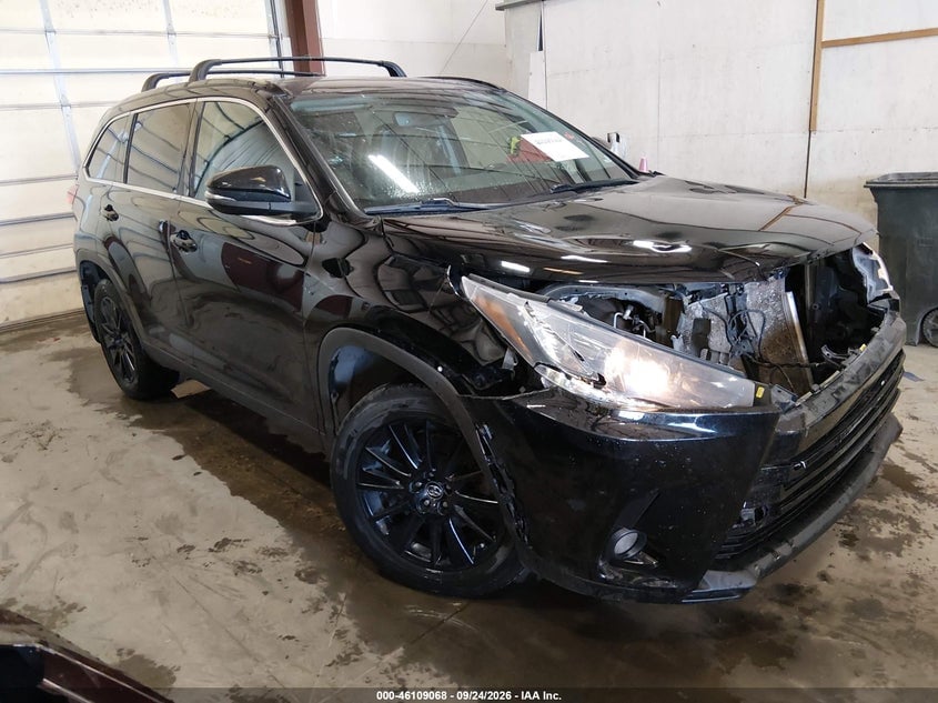 2019 TOYOTA HIGHLANDER SE | 5TDJZRFH8KS571876 | UPCARS