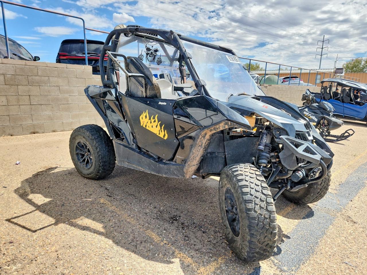 2017 CAN-AM SIDEBYSIDE UTILITY VEHICLE | 3JBPDAR22HJ000429 | UPCARS