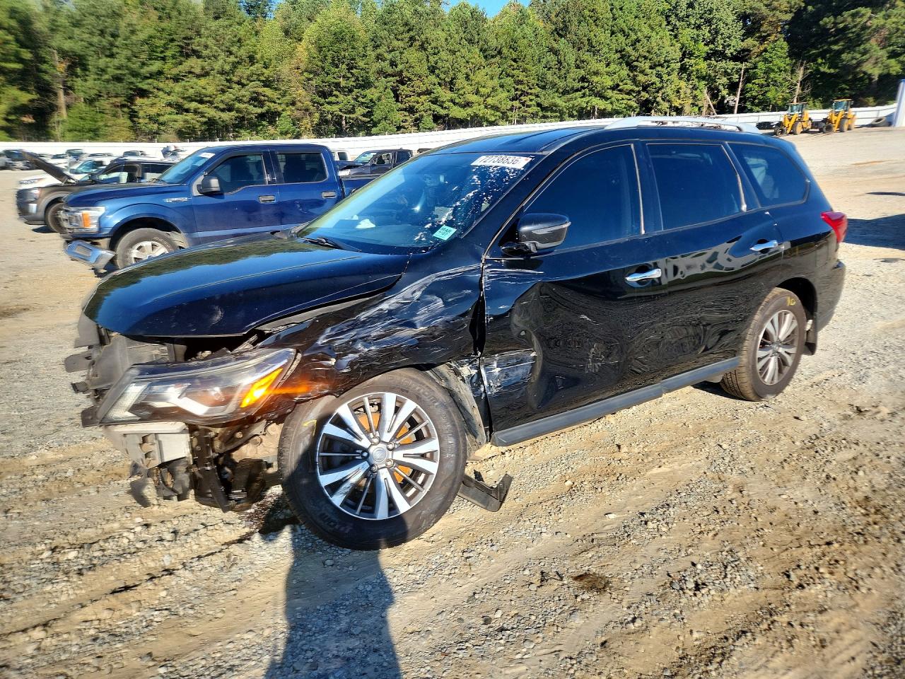 2018 NISSAN PATHFINDER SV | 5N1DR2MMXJC639661 | UPCARS