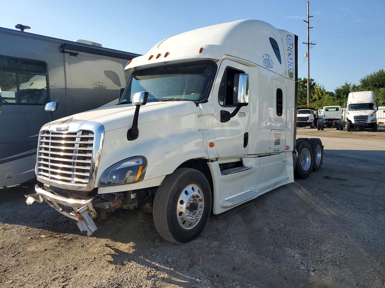 2016 FREIGHTLINER ALL OTHER SEMI TRUCK | 1FVXGF004GLGX5699 | UPCARS
