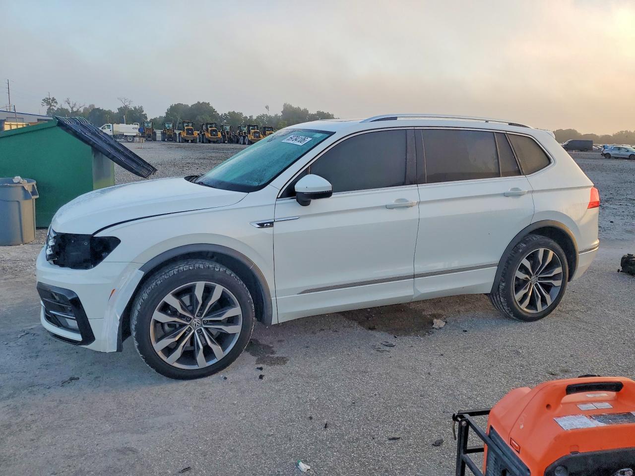 2018 VOLKSWAGEN TIGUAN SEL PREMIUM | 3VV5B7AX2JM197435 | UPCARS