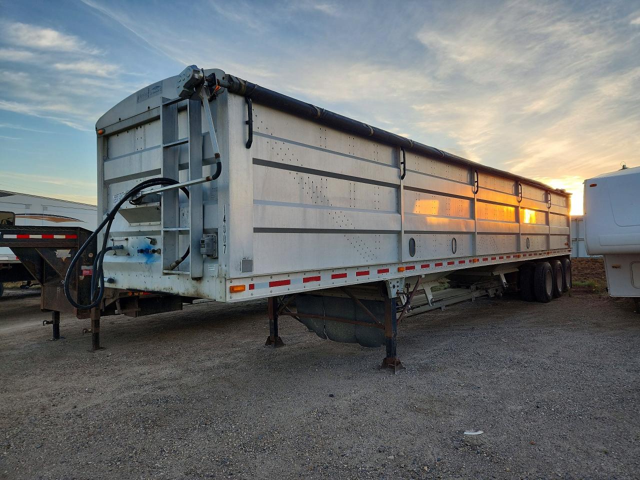 2012 UNKNOWN UNKNOWN GEM-L INC GRAIN TRAILER | 1G9SG4534CB414007 | UPCARS
