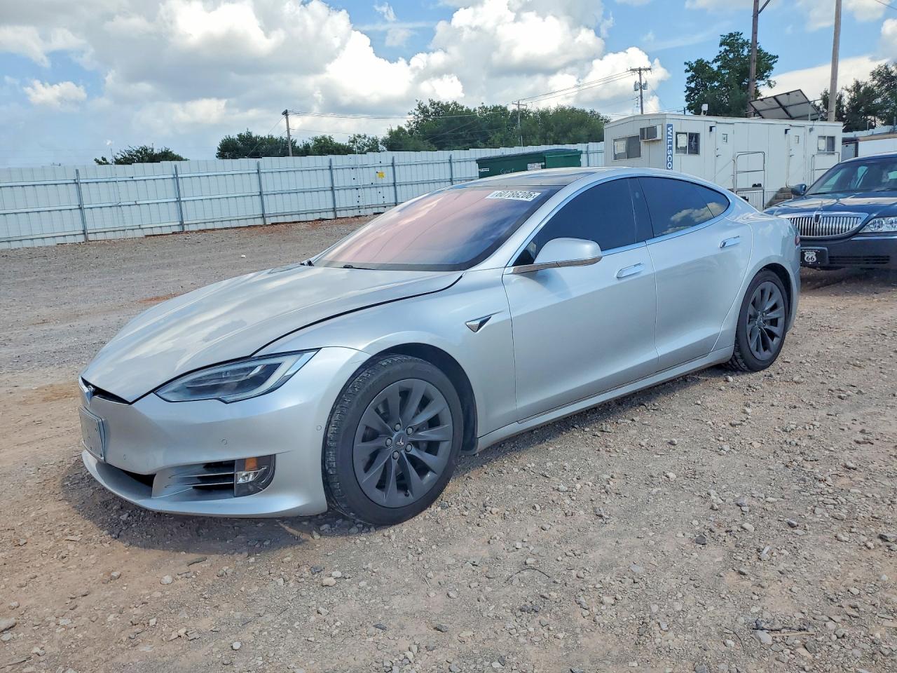 2018 TESLA MODEL S | 5YJSA1E21JF258438 | UPCARS
