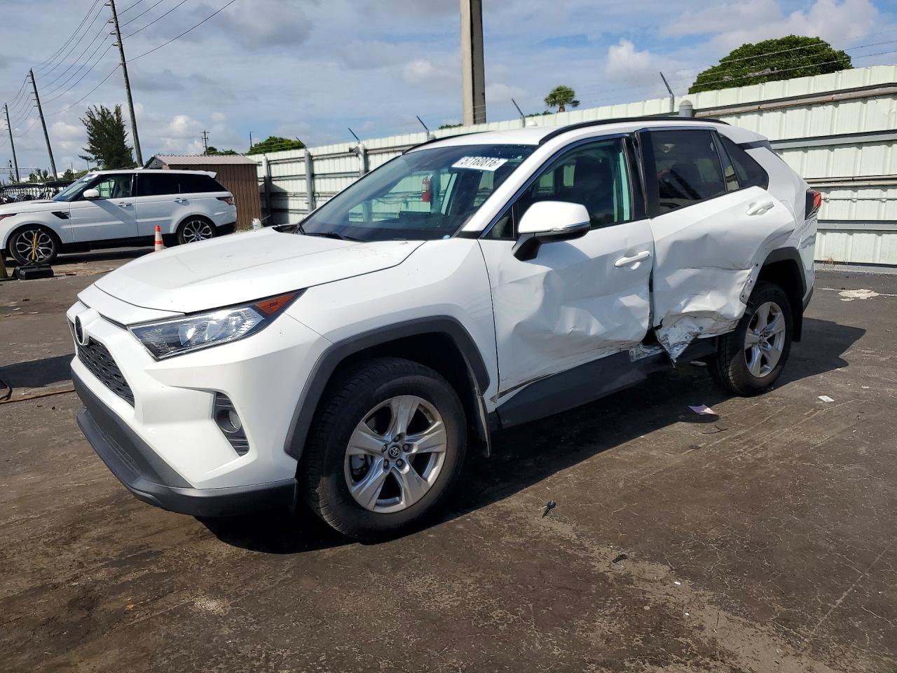 2021 TOYOTA RAV4 XLE | 2T3W1RFV4MC131871 | UPCARS