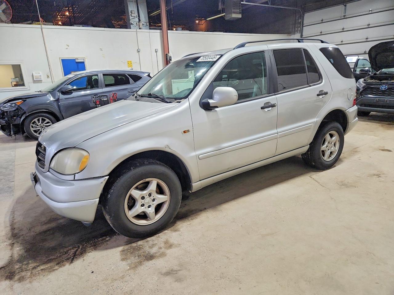 2001 MERCEDES-BENZ M-CLASS 320 | 4JGAB54E91A288948 | UPCARS