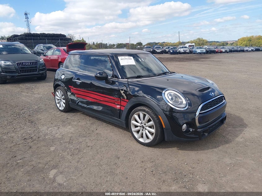 2015 MINI HARDTOP COOPER S | WMWXP7C5XF2A58575 | UPCARS
