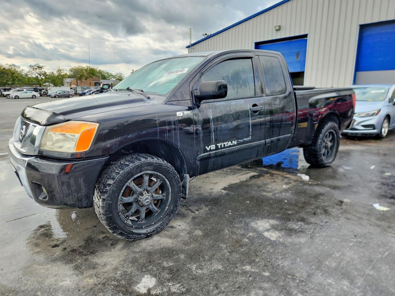 2011 NISSAN TITAN SV | 1N6BA0CAXBN313103 | UPCARS
