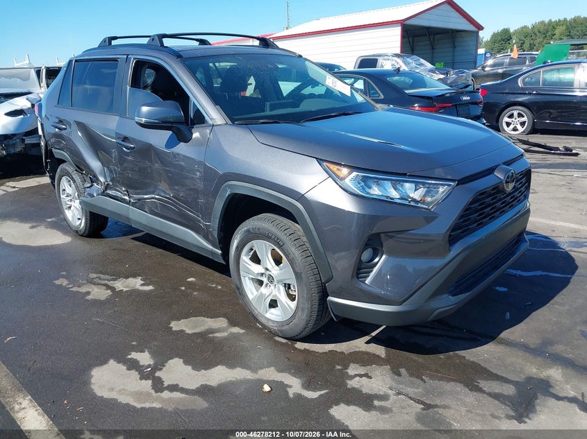 2021 TOYOTA RAV4 XLE | 2T3W1RFV1MW180461 | UPCARS