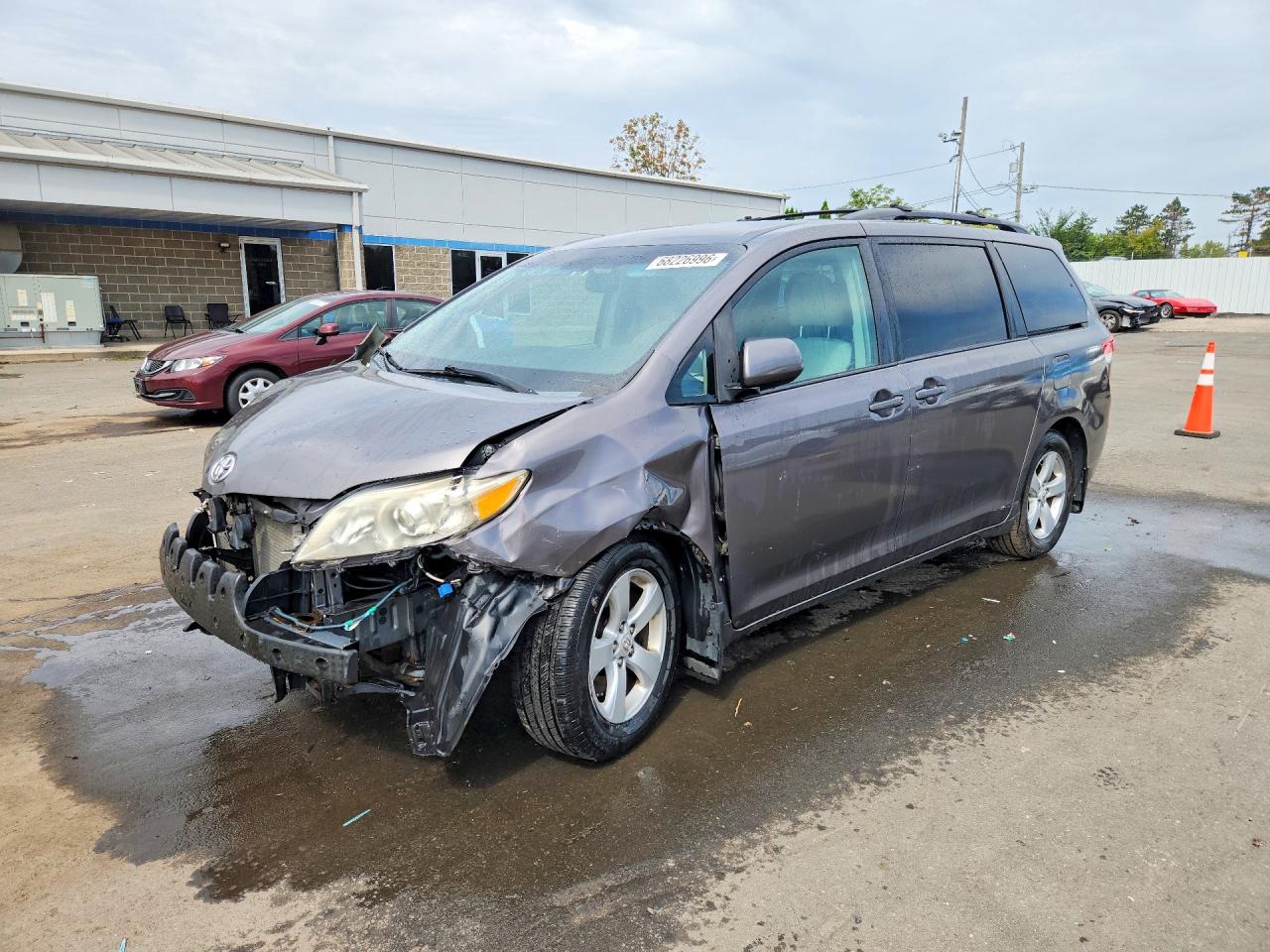 2011 TOYOTA SIENNA LE | 5TDKK3DC9BS149080 | UPCARS