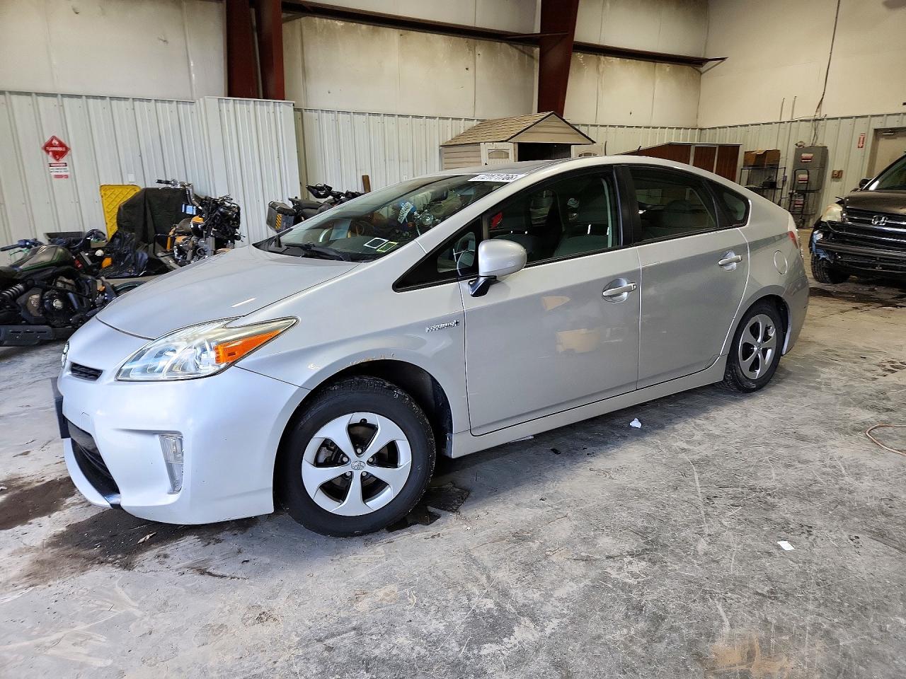 2013 TOYOTA PRIUS THREE | JTDKN3DU8D5629670 | UPCARS