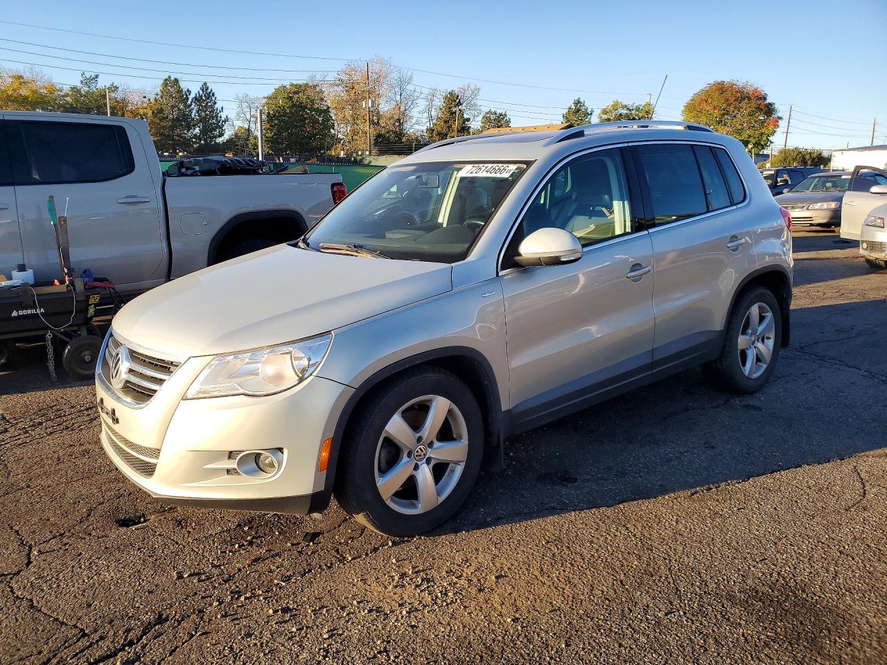 2010 VOLKSWAGEN TIGUAN SE | WVGBV7AX7AW513593 | UPCARS