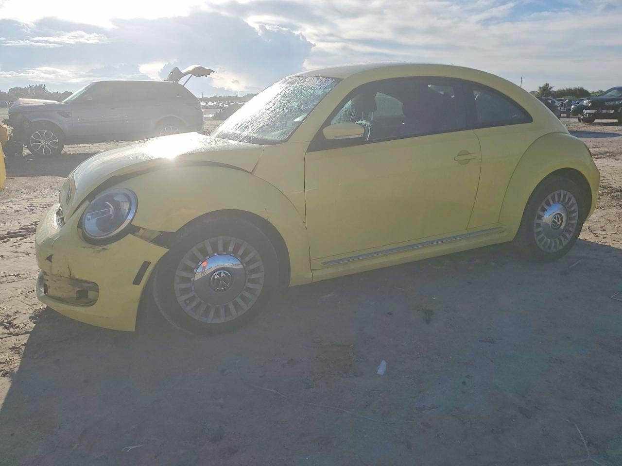 2014 VOLKSWAGEN BEETLE | 3VWJX7AT6EM628938 | UPCARS
