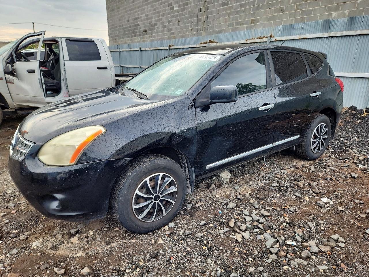 2011 NISSAN ROGUE S | JN8AS5MV2BW272037 | UPCARS