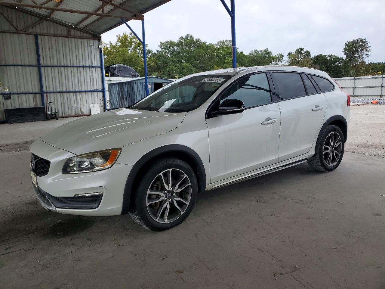 2015 VOLVO V60 PREMIER | YV4612HK8F1000871 | UPCARS