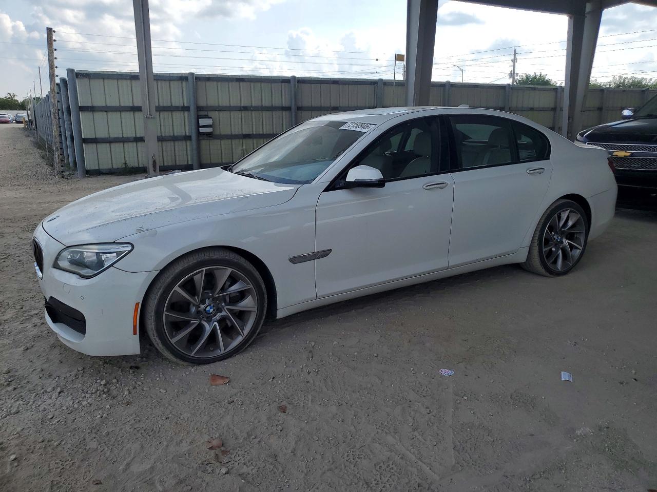 2013 BMW 7 SERIES I | WBAYA8C58DC996560 | UPCARS