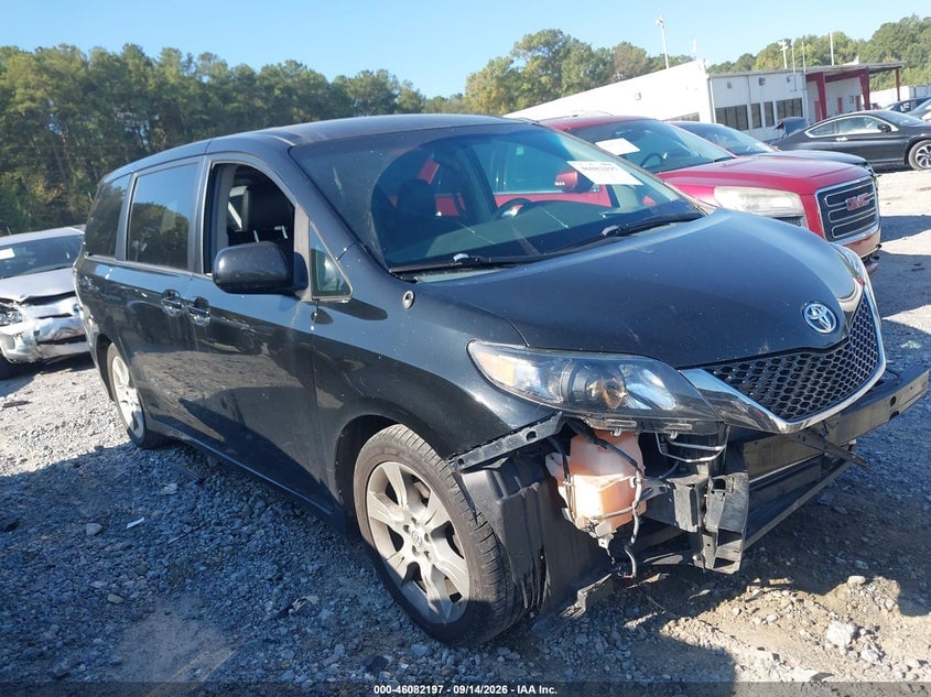 2011 TOYOTA SIENNA SE | 5TDXK3DC0BS045227 | UPCARS