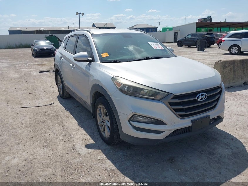 2016 HYUNDAI TUCSON SE | KM8J33A44GU184033 | UPCARS