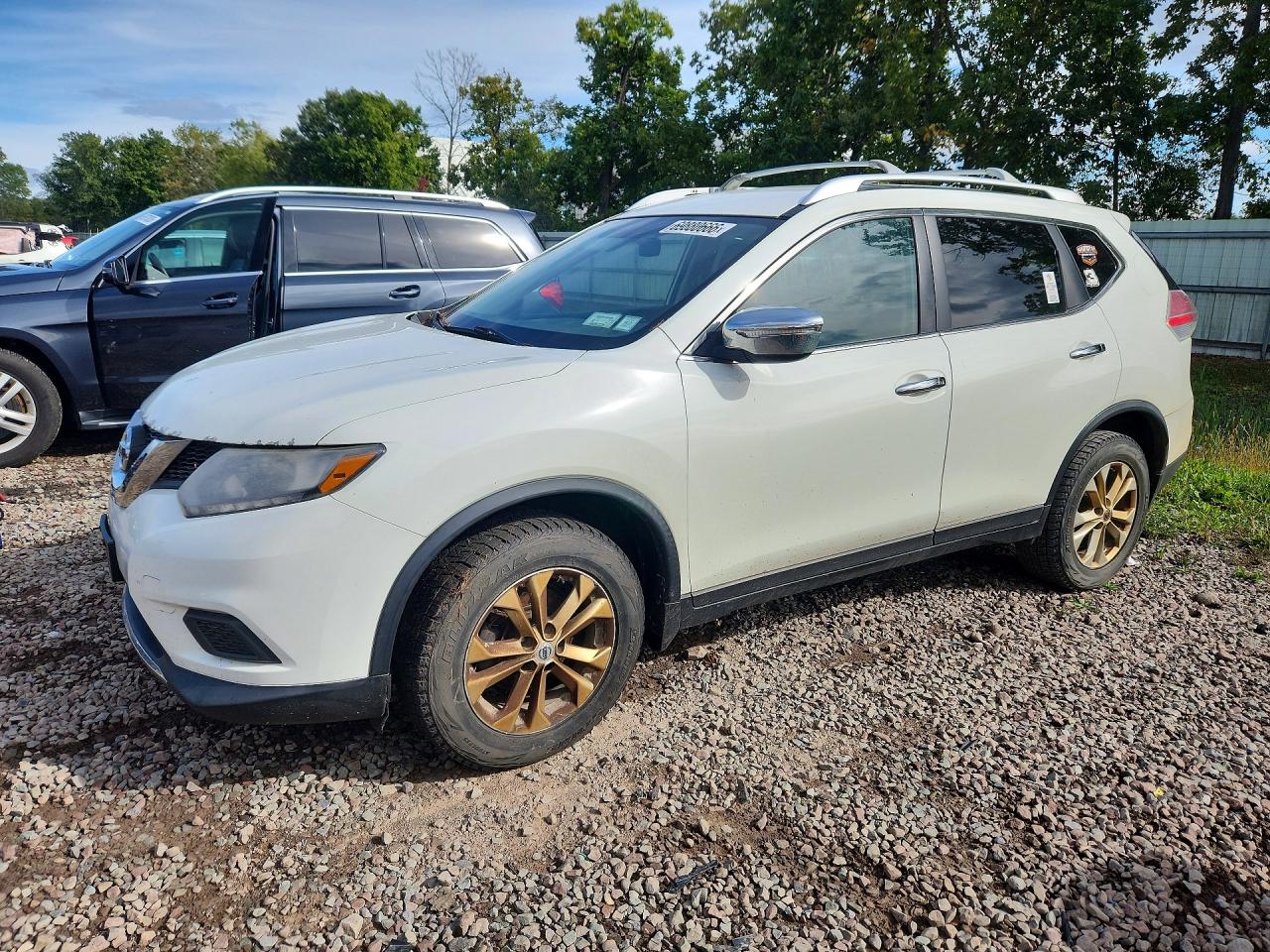 2015 NISSAN ROGUE SV | KNMAT2MV0FP567144 | UPCARS