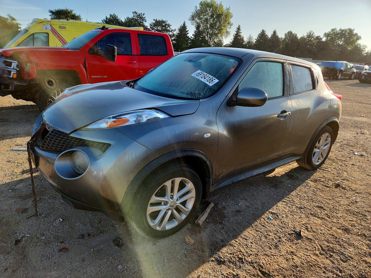 2011 NISSAN JUKE S | JN8AF5MVXBT013592 | UPCARS