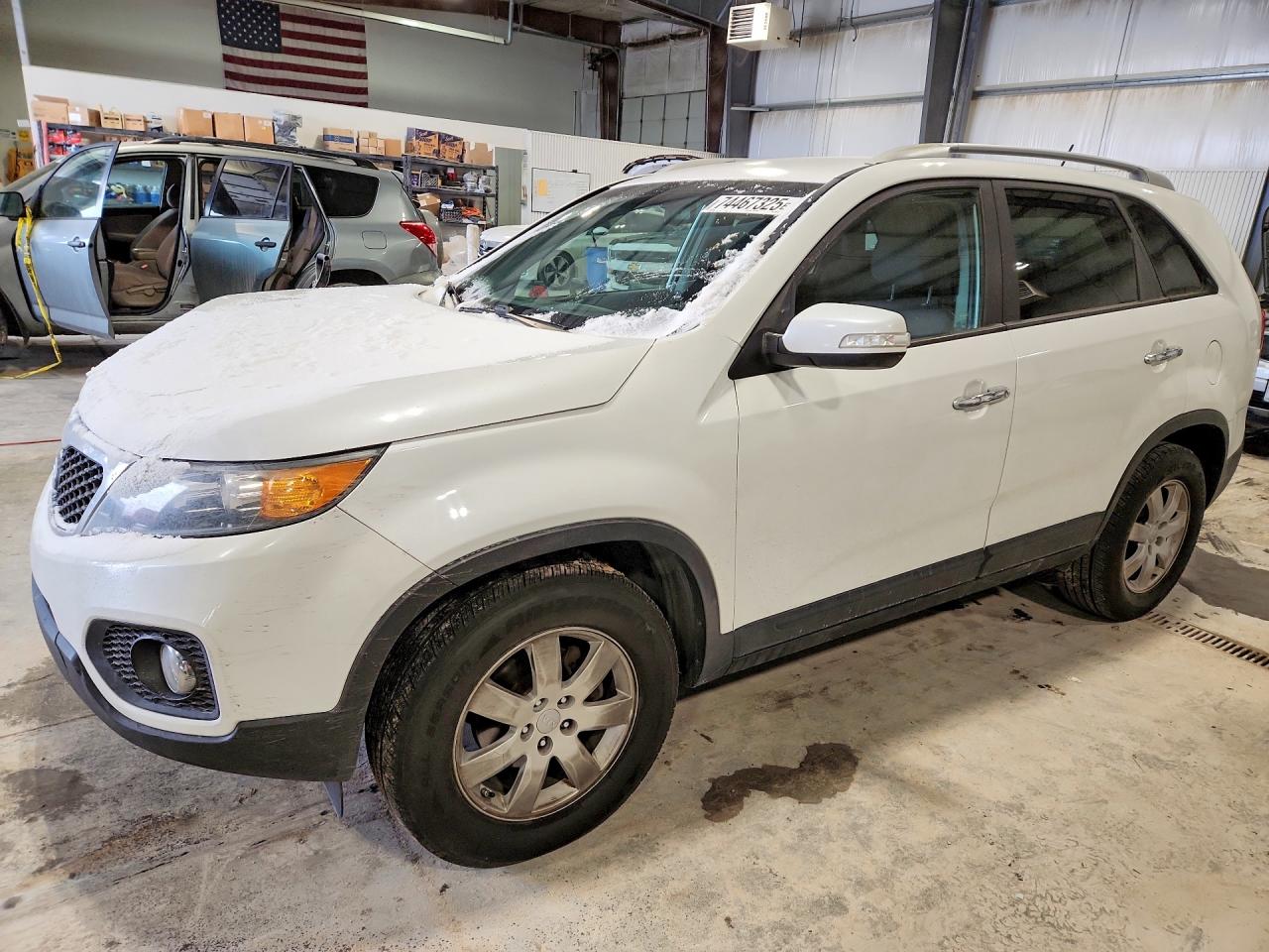 2013 KIA SORENTO LX | 5XYKT4A64DG343873 | UPCARS
