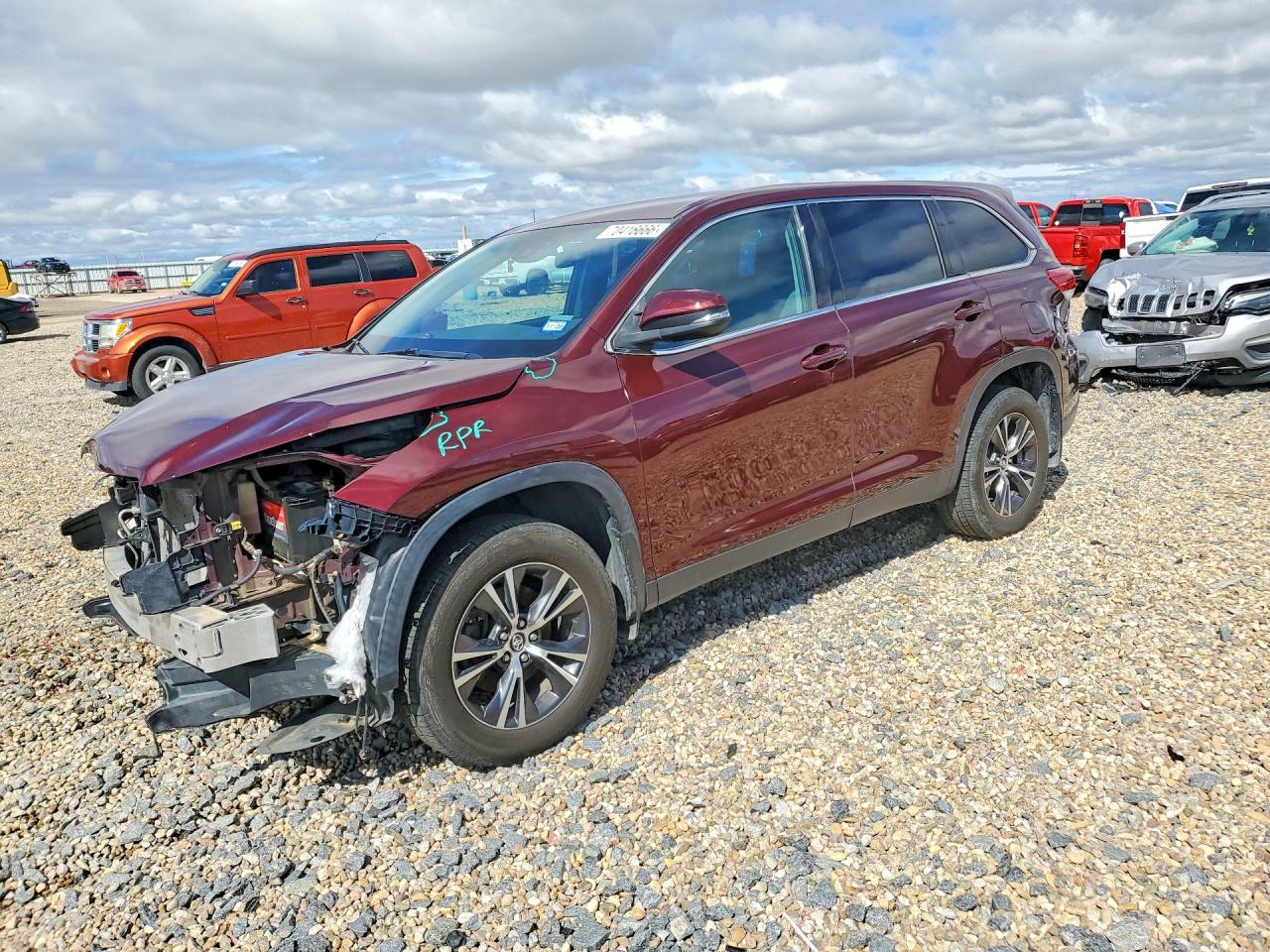 2019 TOYOTA HIGHLANDER LE | 5TDZZRFH1KS364703 | UPCARS