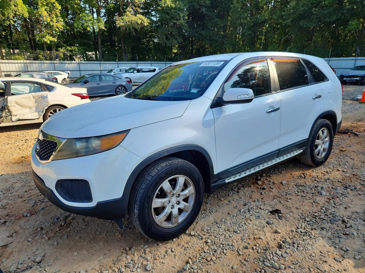 2011 KIA SORENTO LX | 5XYKT3A17BG161841 | UPCARS