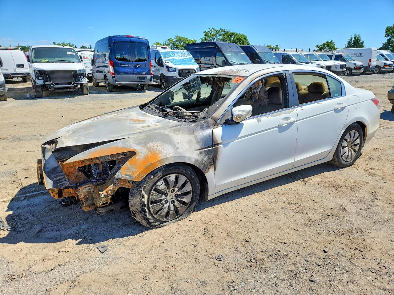 2011 HONDA ACCORD LX | 1HGCP2F36BA040801 | UPCARS