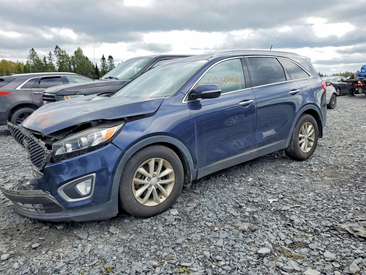 2016 KIA SORENTO LX | 5XYPG4A16GG176287 | UPCARS