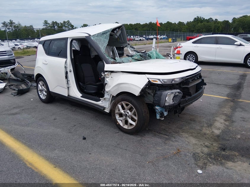 2022 KIA SOU LX | KNDJ23AU1N7155236 | UPCARS