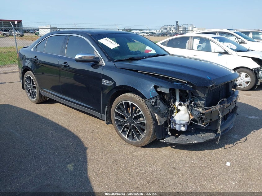 2017 FORD TAURUS LIMITED | 1FAHP2J85HG124322 | UPCARS