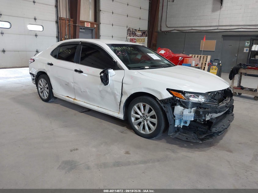 2018 TOYOTA CAMRY LE | 4T1B11HK2JU095183 | UPCARS
