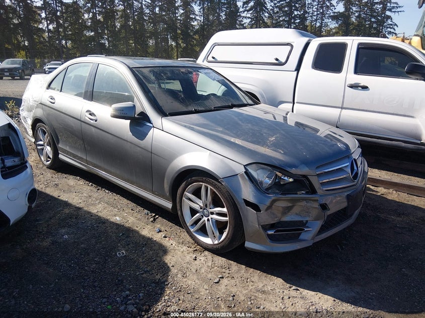 2013 MERCEDES-BENZ C 250 SPORT | WDDGF4HB6DR266012 | UPCARS
