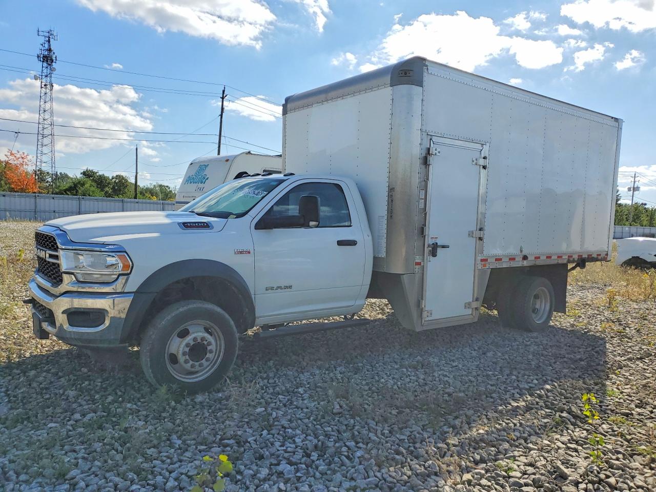 2019 RAM 4500 BOX TRUCK | 3C7WRKDJ7KG709301 | UPCARS