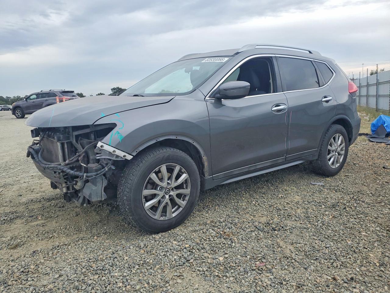 2017 NISSAN ROGUE SV | 5N1AT2MT5HC816865 | UPCARS