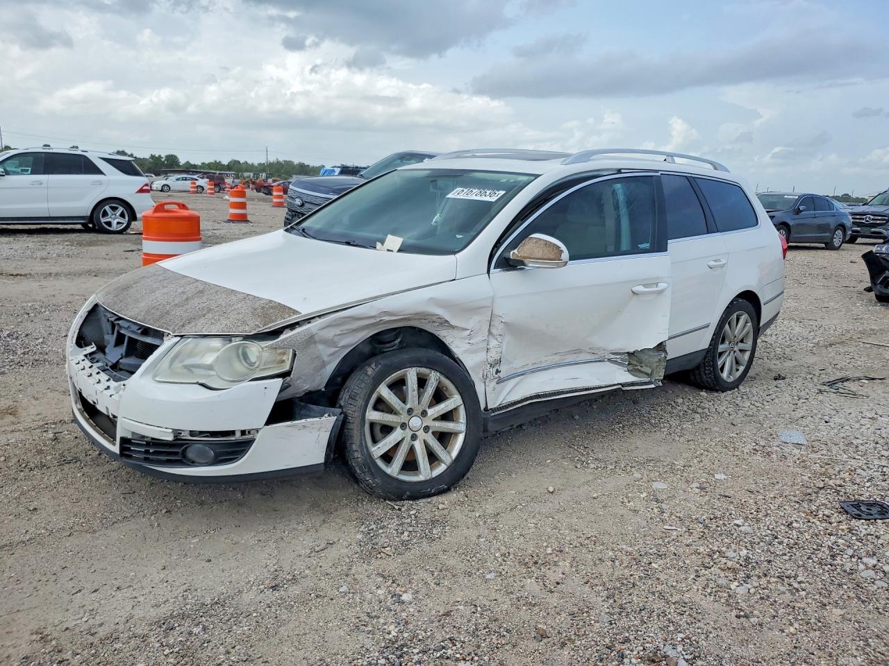 2010 VOLKSWAGEN PASSAT KOMFORT | WVWXK7AN0AE168544 | UPCARS